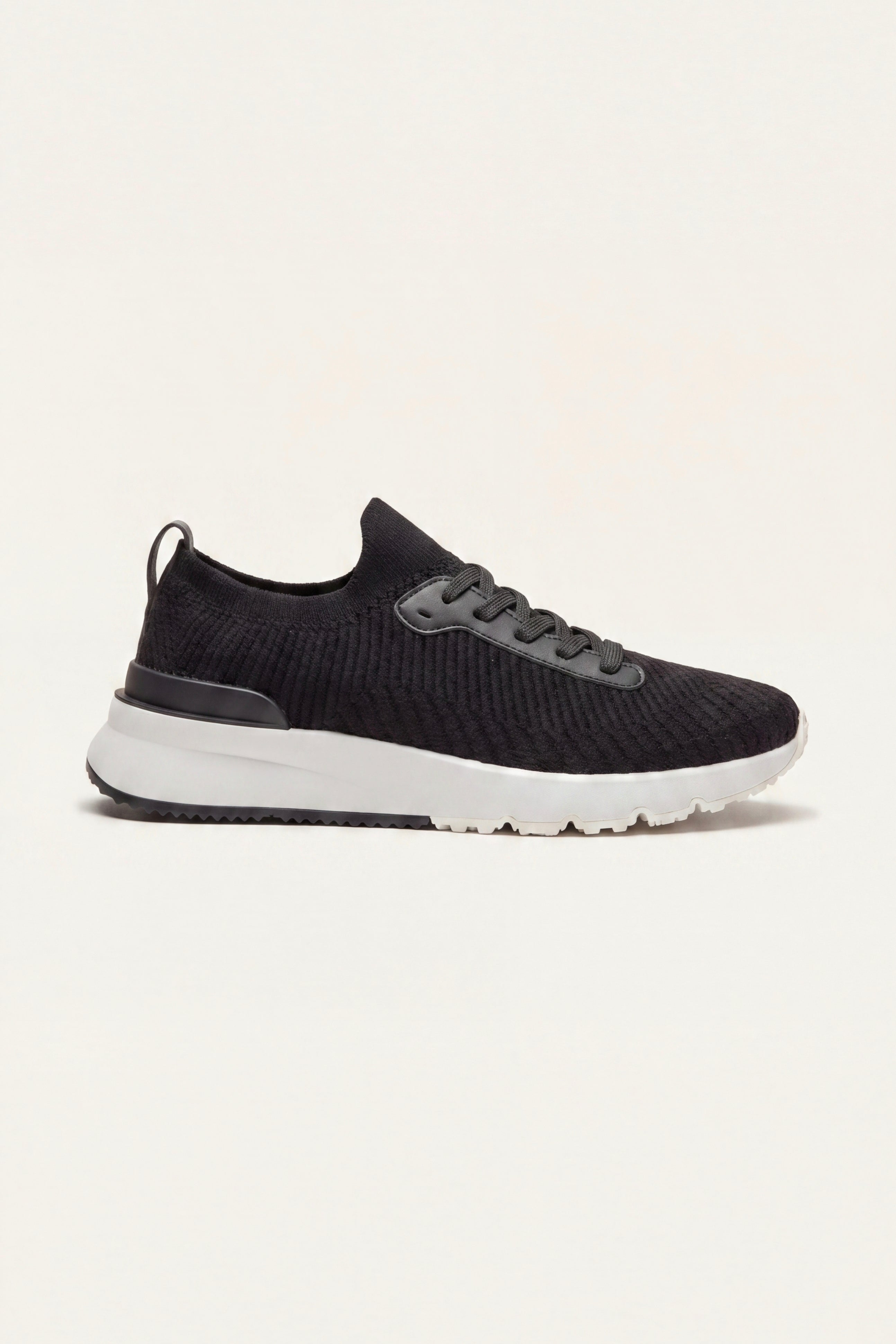 Avelino Mesh Runner Black